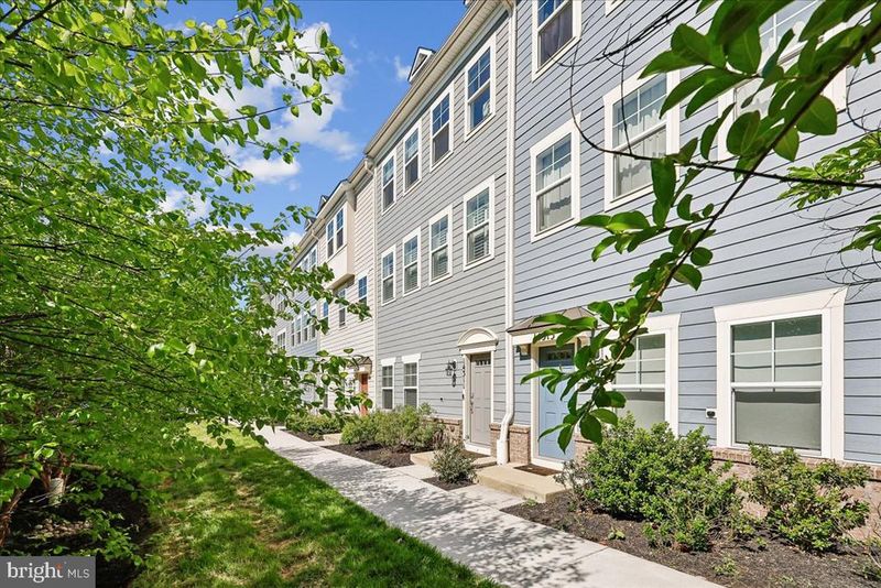 14311 Summit View Ln, Rockville, MD 20850