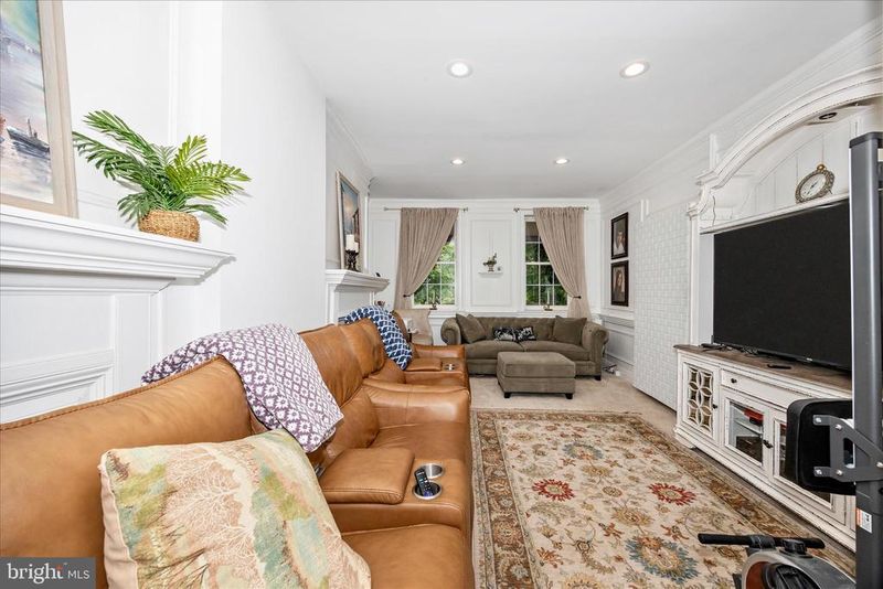 3823 Roundtree Rd, Jefferson, MD 21755