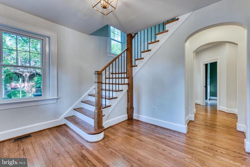 1307 22nd St S, Arlington, VA 22202