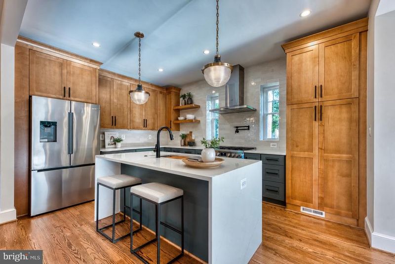 1307 22nd St S, Arlington, VA 22202