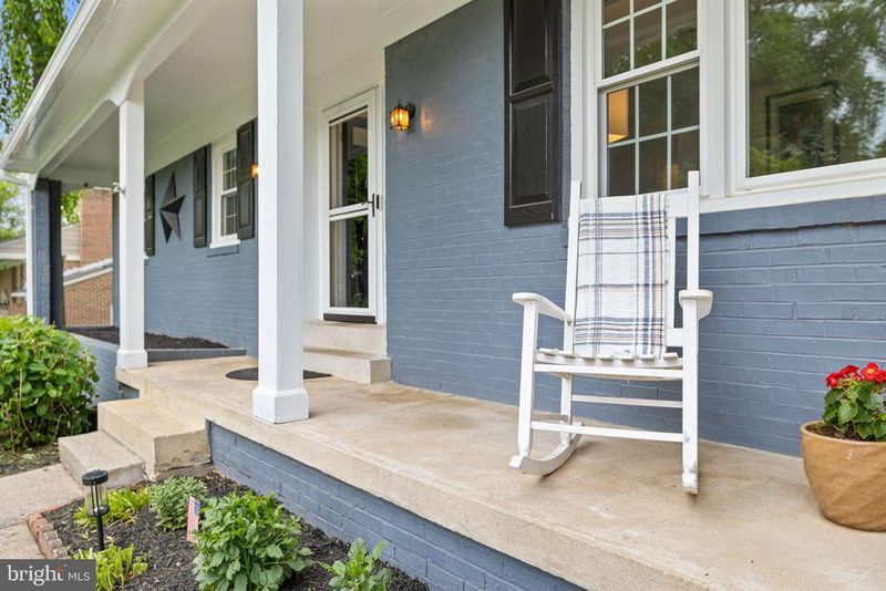 4324 Jackson Pl, Alexandria, VA 22309