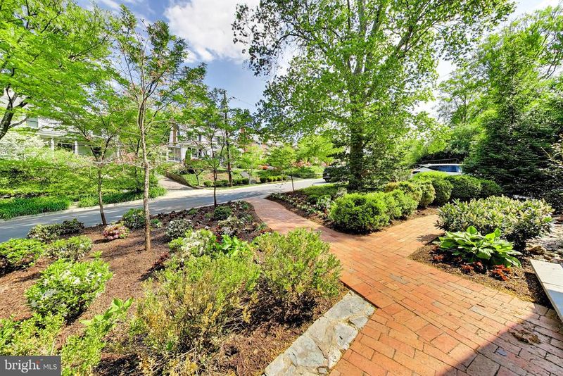 4118 Woodbine St, Chevy Chase, MD 20815