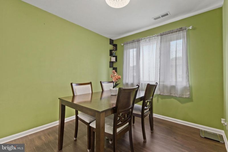 131 Oak Dr, Stafford, VA 22554