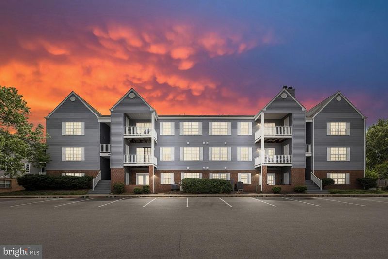 100 Picadilly Ln #3, Stafford, VA 22556