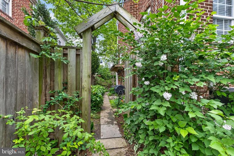 5112 26th Rd N, Arlington, VA 22207