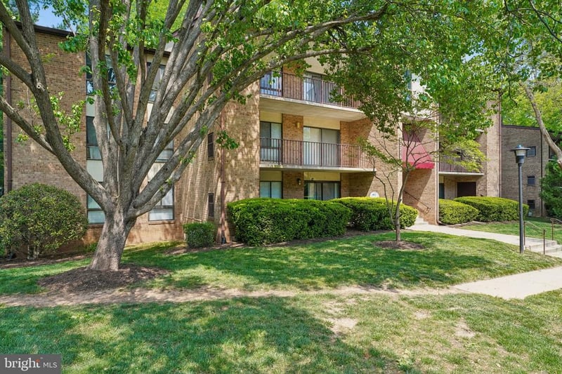 13215 Dairymaid Dr #302, Germantown, MD 20874