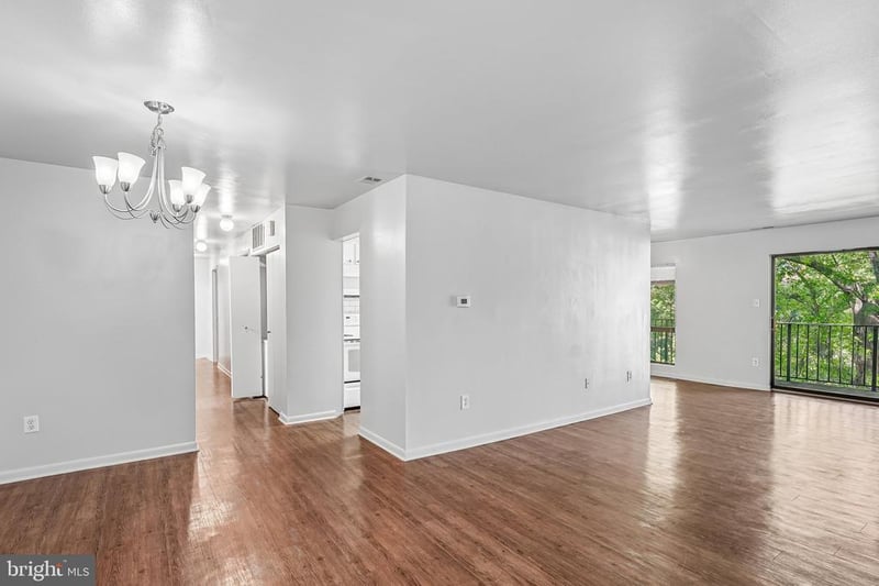 13215 Dairymaid Dr #302, Germantown, MD 20874