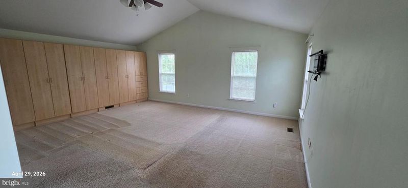 106 Sunlight Dr, Frederick, MD 21702