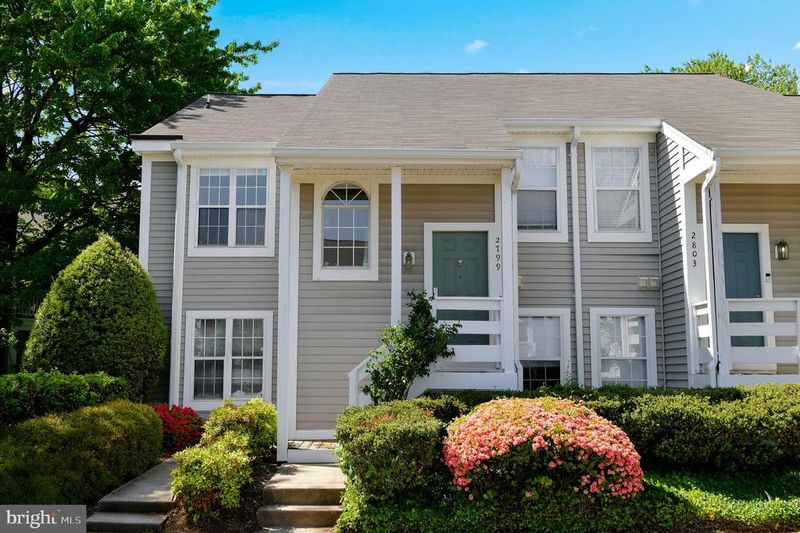 2799 Yarling Ct #2799, Falls Church, VA 22042