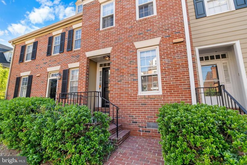 633 S Columbus St, Alexandria, VA 22314