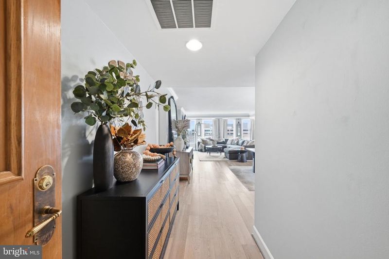 1080 Wisconsin Ave NW #3016, Washington, DC 20007