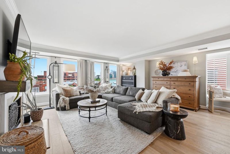 1080 Wisconsin Ave NW #3016, Washington, DC 20007