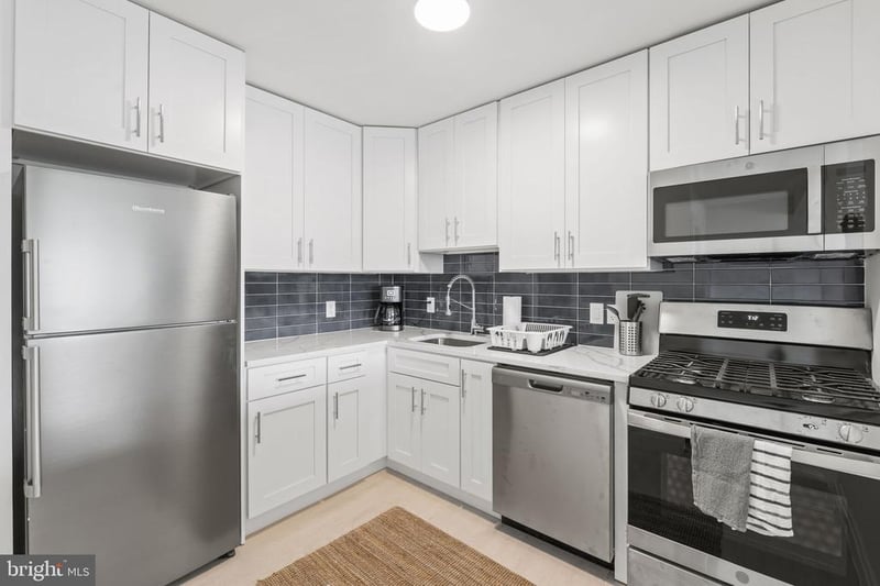 100 W Taylor Run Pw W #6, Alexandria, VA 22314