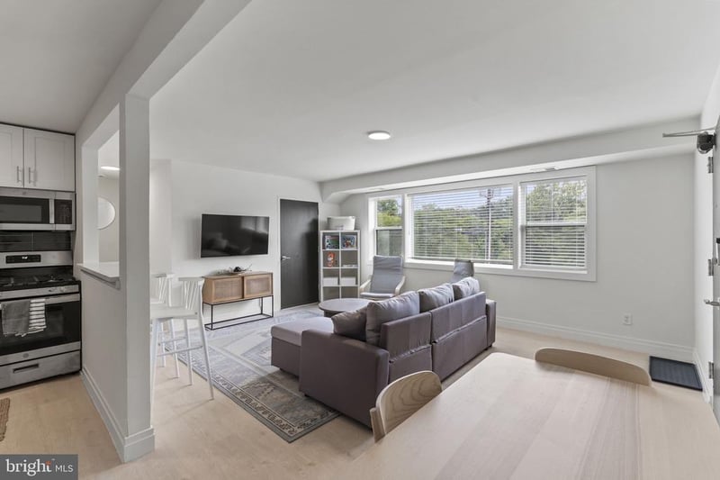 100 W Taylor Run Pw W #6, Alexandria, VA 22314