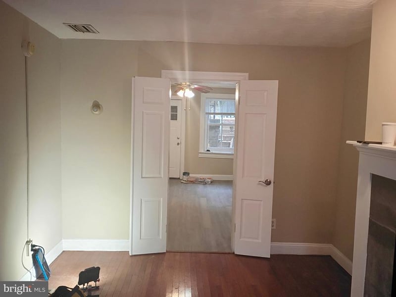 514 11th St SE #B, Washington, DC 20003