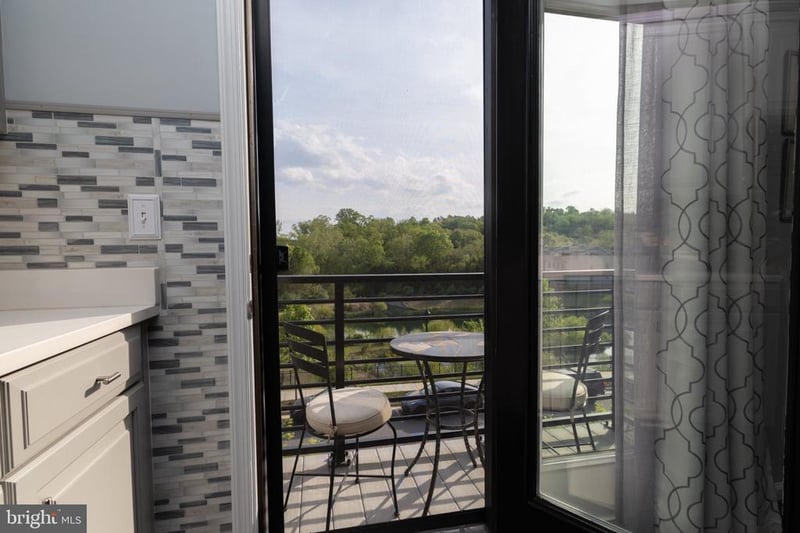1414 Ribbon Limestone Ter SE, Leesburg, VA 20175
