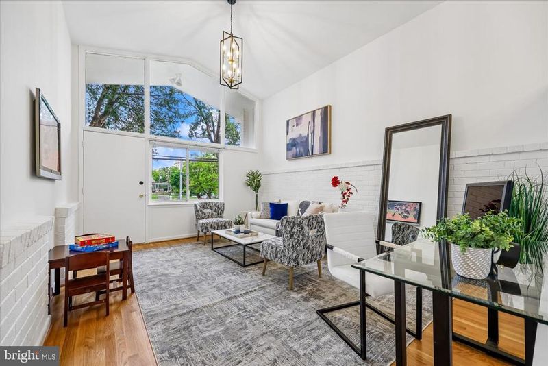 1105 Lamberton Dr, Silver Spring, MD 20902