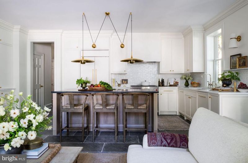 3129 N St NW, Washington, DC 20007