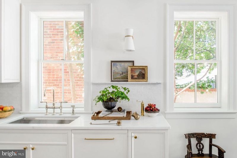 3129 N St NW, Washington, DC 20007