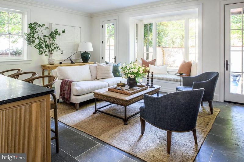 3129 N St NW, Washington, DC 20007