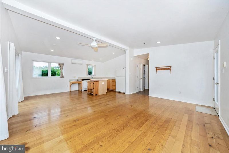 9930 Woodsboro Rd, Woodsboro, MD 21798