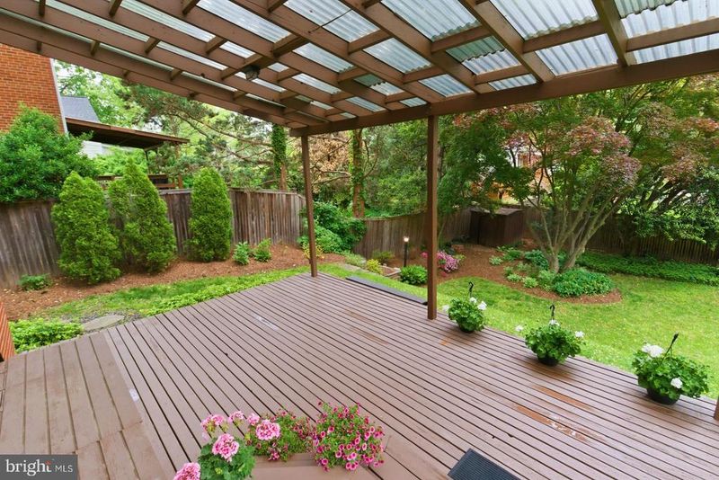 2101 N Kenilworth St, Arlington, VA 22205