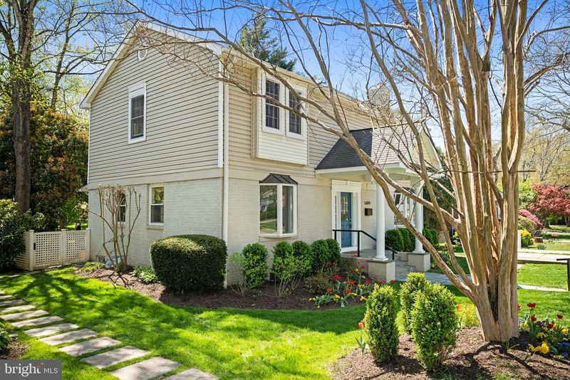 5009 Keokuk St, Bethesda, MD 20816
