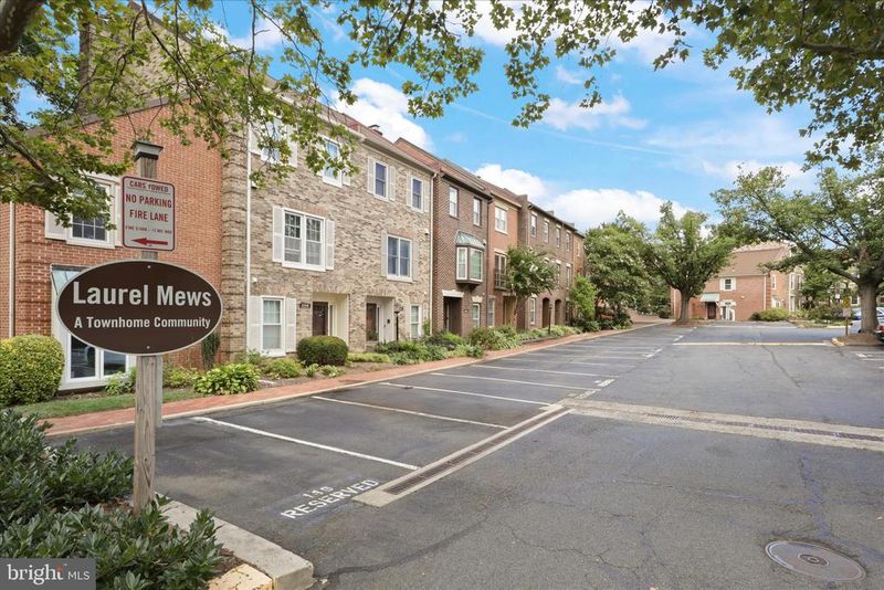 6705 Washington Blvd #D, Arlington, VA 22205