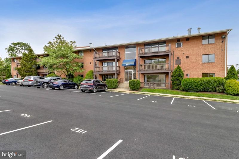 2754 Hollywood Rd #54/102, Falls Church, VA 22043