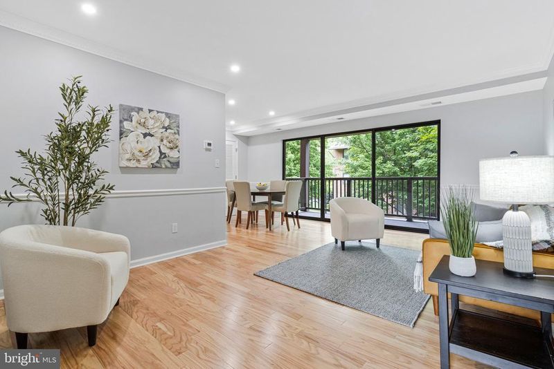 2754 Hollywood Rd #54/102, Falls Church, VA 22043