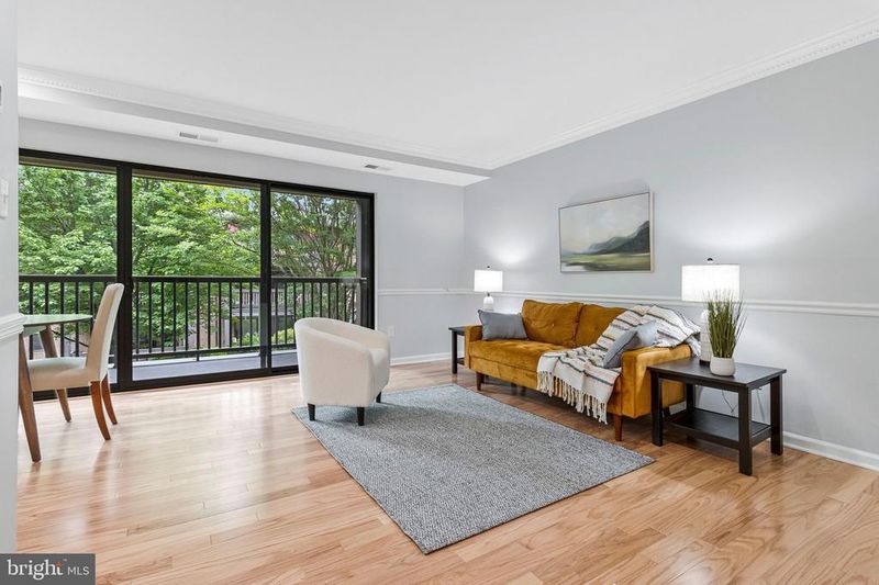 2754 Hollywood Rd #54/102, Falls Church, VA 22043