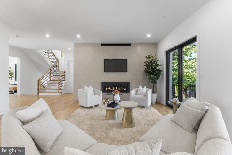 6411 Crane Ter, Bethesda, MD 20817