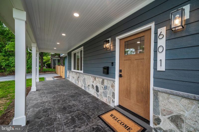 601 Ray Dr, Silver Spring, MD 20910
