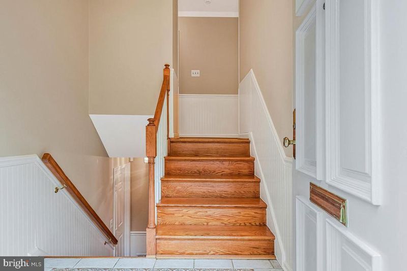 1604 Old Stage Rd, Alexandria, VA 22308