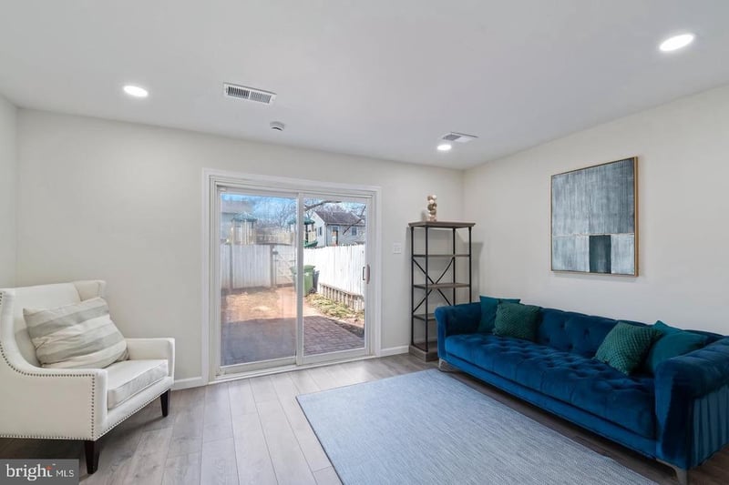 7616 Somerset Ln, Manassas, VA 20111