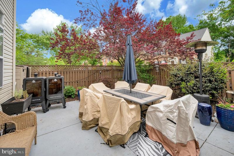 3625 Drews Ct, Alexandria, VA 22309