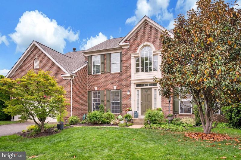 3625 Drews Ct, Alexandria, VA 22309