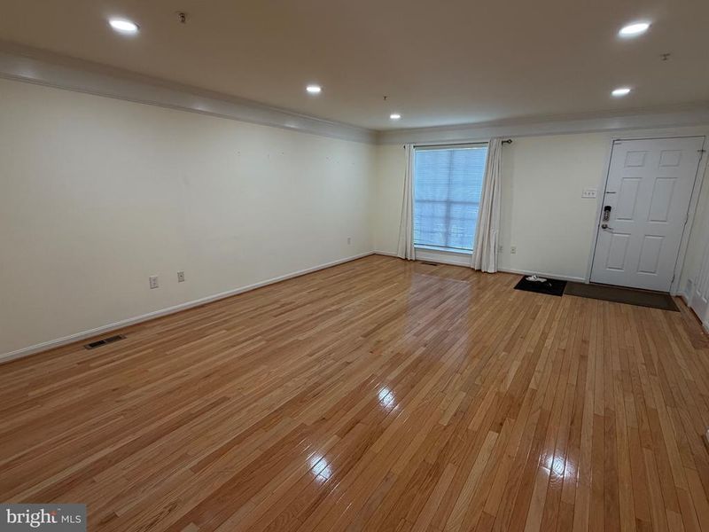 1835 Staley Manor Dr, Silver Spring, MD 20904