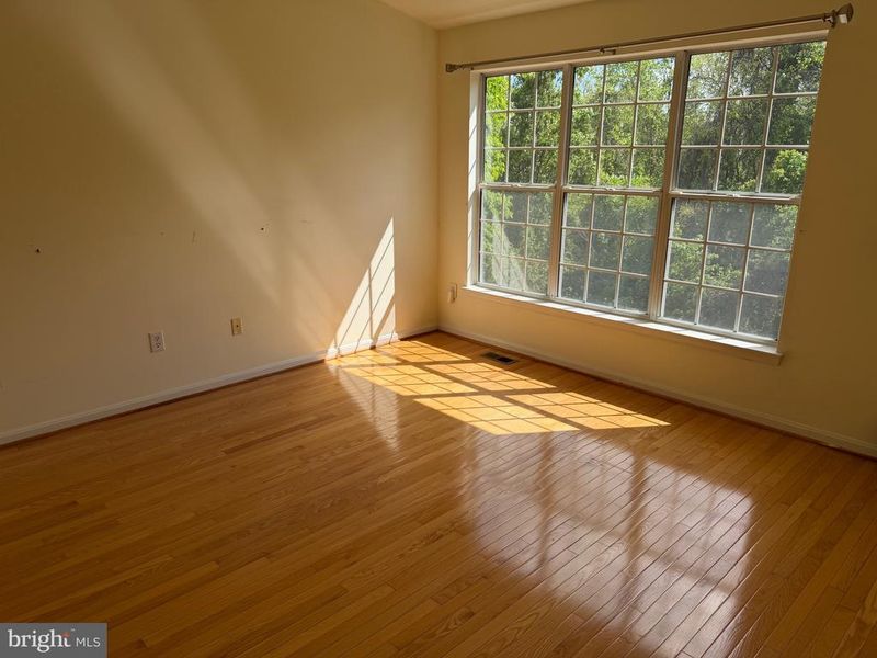 1835 Staley Manor Dr, Silver Spring, MD 20904