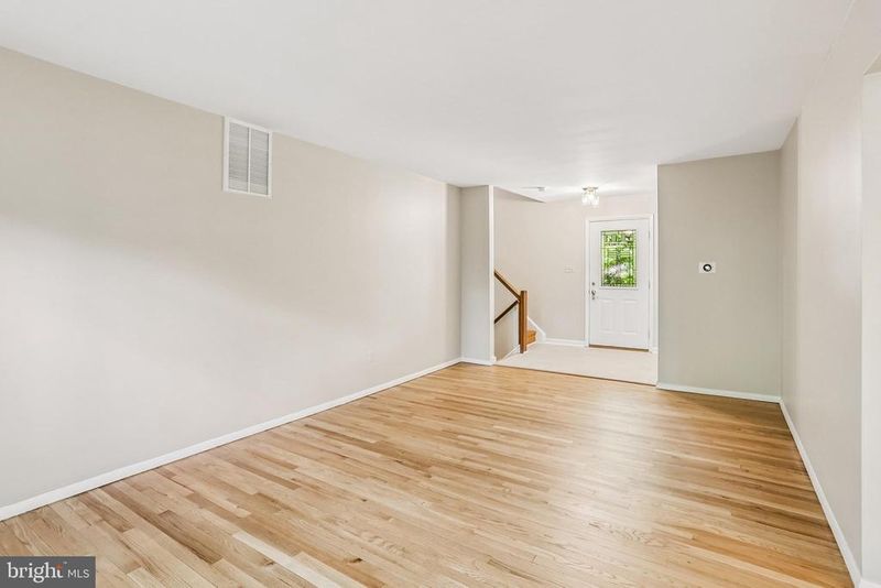14403 Butternut Ct, Rockville, MD 20853