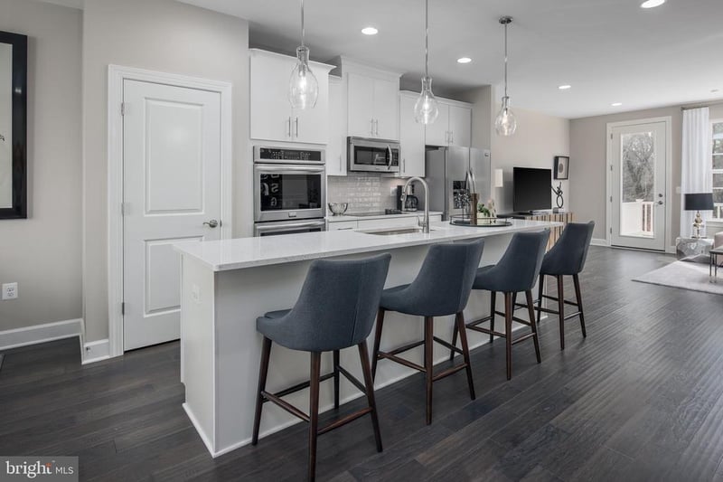 8902 Queensferry Rd, Manassas, VA 20112