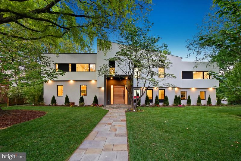 7301 Marbury Rd, Bethesda, MD 20817