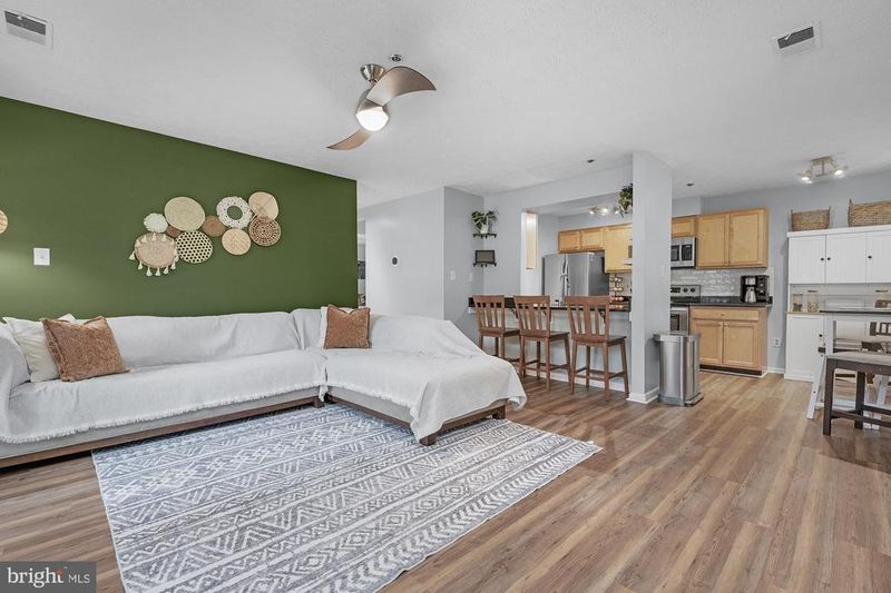 6420 Green Field Rd #802, Elkridge, MD 21075