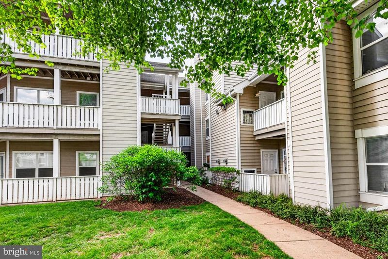 14314 Climbing Rose Way #306, Centreville, VA 20121