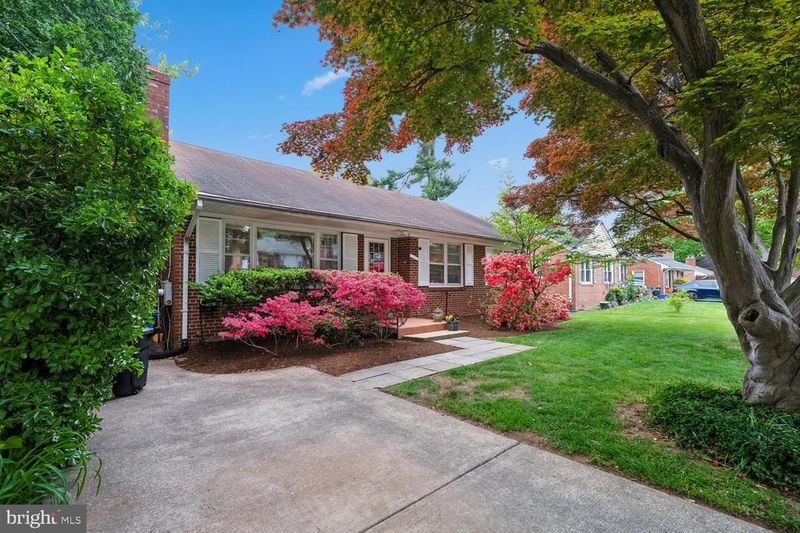 10015 Grayson Ave, Silver Spring, MD 20901