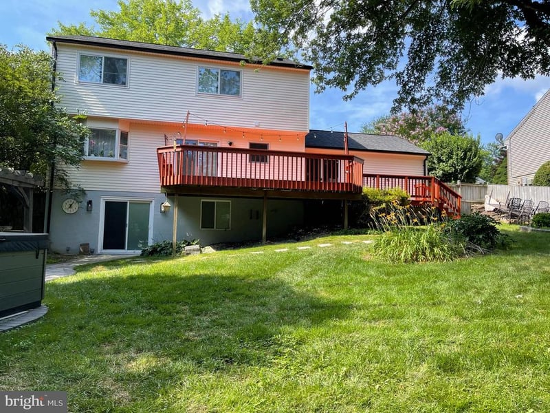 10417 Sweepstakes Rd, Damascus, MD 20872