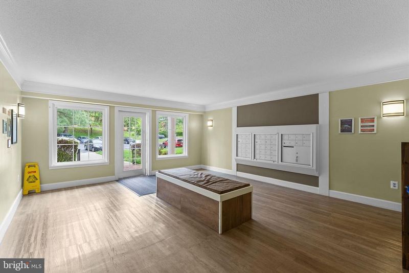 7720 Tremayne Pl #111, Mclean, VA 22102