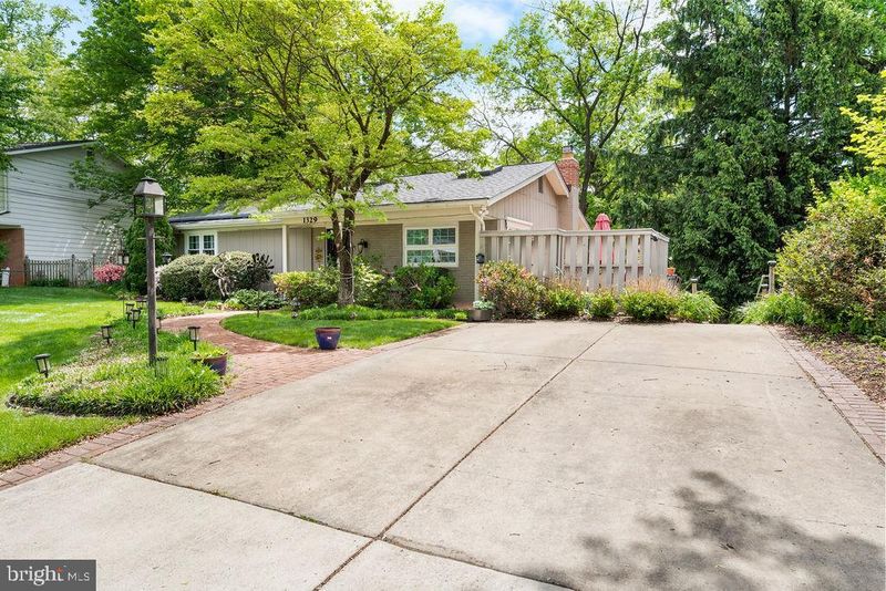 1329 Gresham Rd, Silver Spring, MD 20904