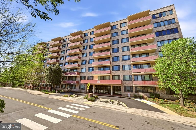 4201 Cherry Hill Rd #503, Arlington, VA 22207