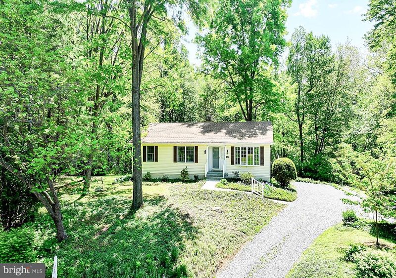 15601 Wildrose Ct, New Windsor, MD 21776